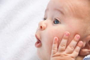 hoquet chez bébé, chez le nourrisson